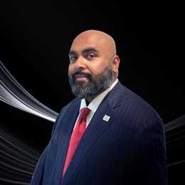 美股动态 | 小马智行(PONY.US)上涨近9% L4自动驾驶车规级域控制器测试里程超200万公里